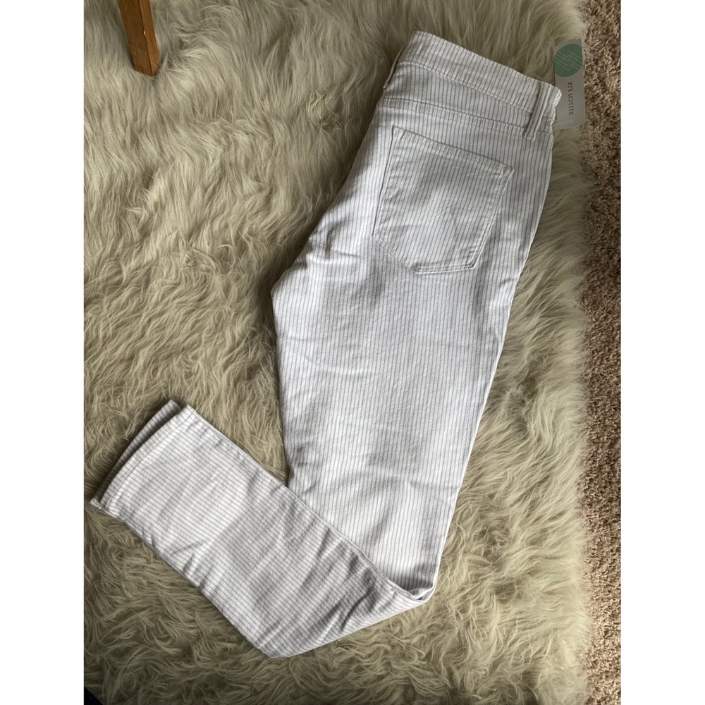 Levi’s 311 Shaping Skinny Jeans